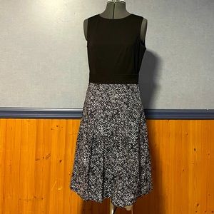🔥3 for $15 Sale- Black and white Ann Taylor dress